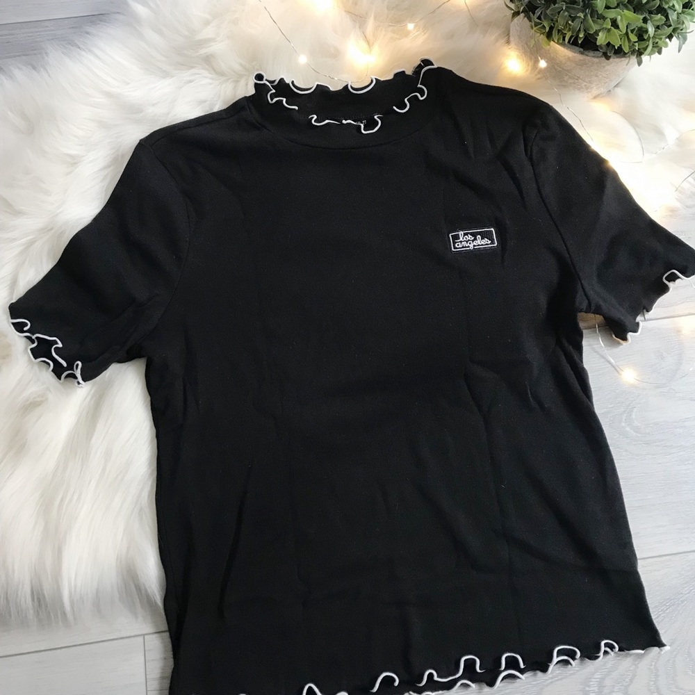 Forever 21 Lettuce hem crop top